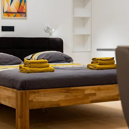 V22 - Premium Apartements Апартаменти *